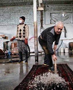 شستشوی سنتی قالی در قالیشویی کیانشهر