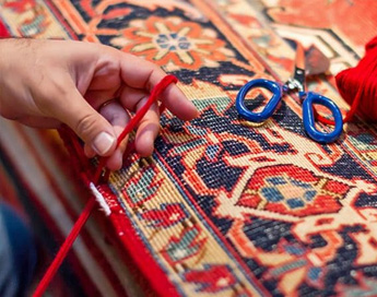 خدمات تخصصی و حرفه ای رفوی فرش در قالیشویی کیانشهر